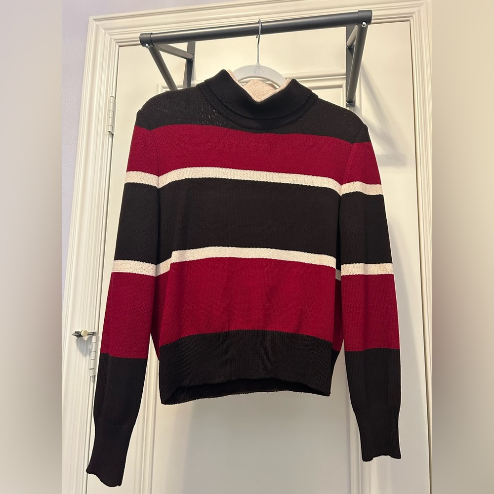 VINTAGE 90’s St. John Sweater